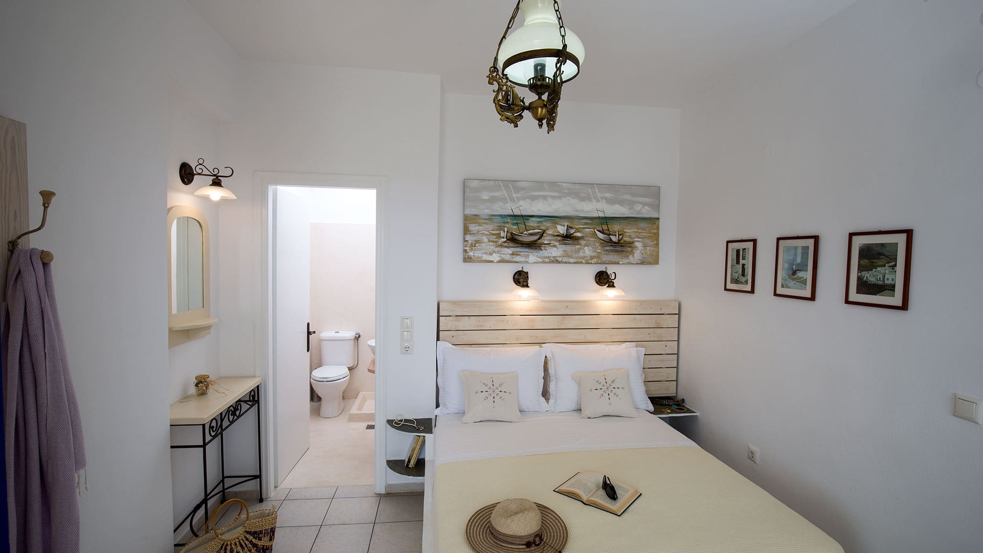 Traditional Room_FloraGeronti_AnoPetali_Sifnos_Cyclades